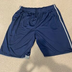 men’s 3XL athletic shorts.